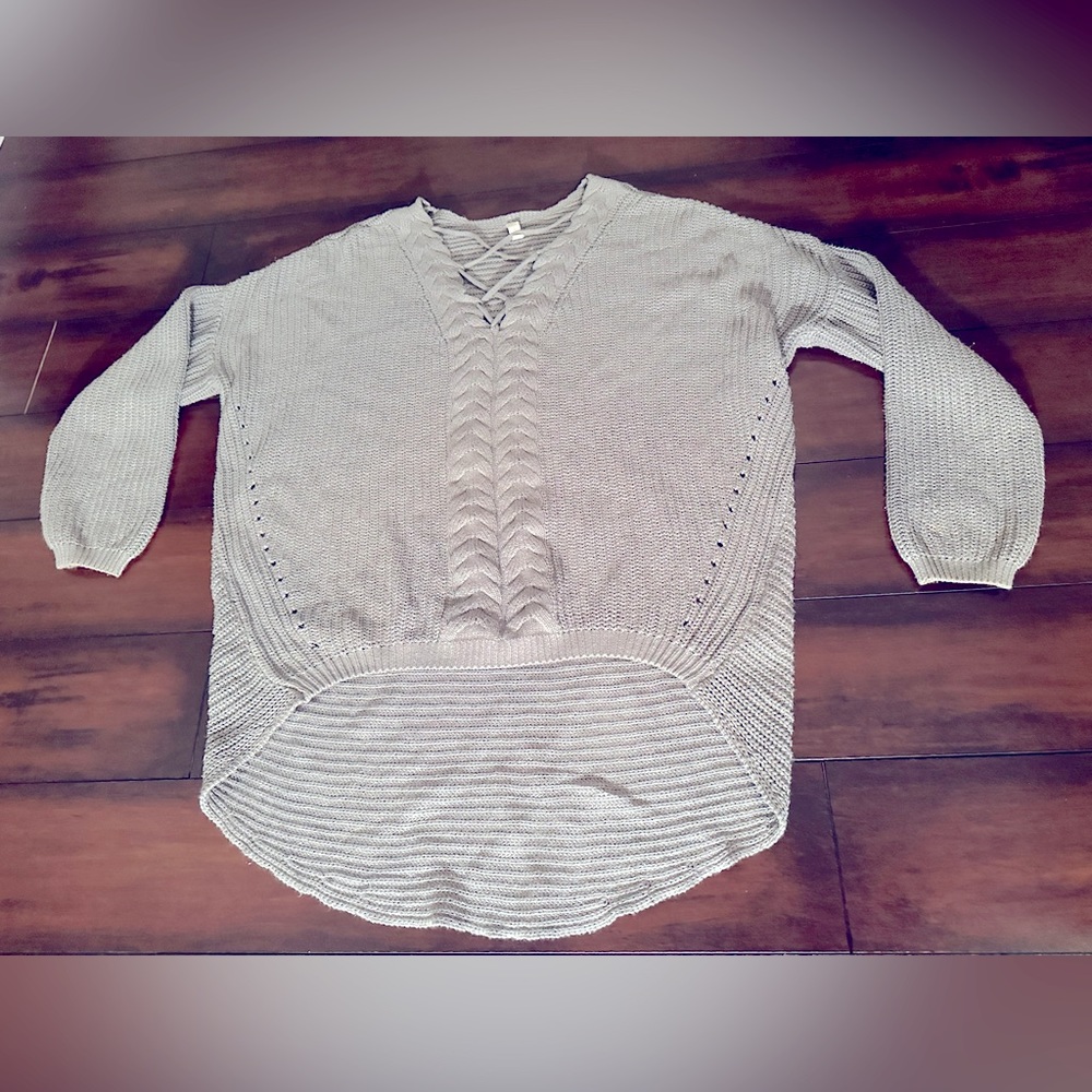 Wishlist high-low / cris-cross front sweater sz S/m